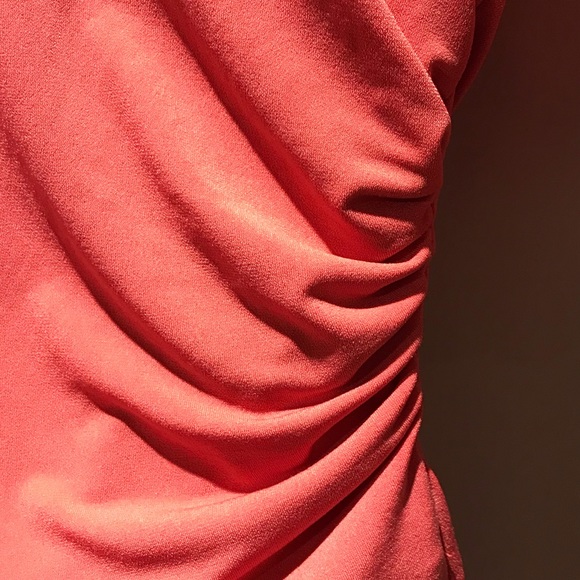 Leith Tulip Hem Tee - Picture 4 of 4